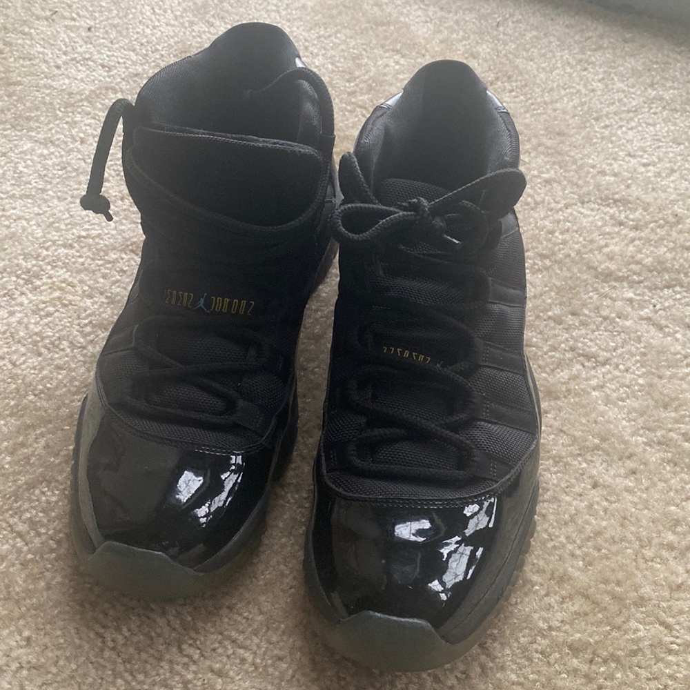 COPY - Jordan 11 Retro Cap and Gown